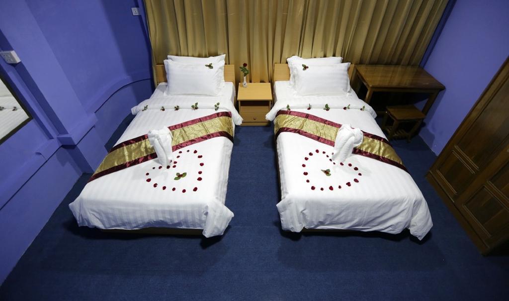 Vacation Hotel Yangon Exterior photo