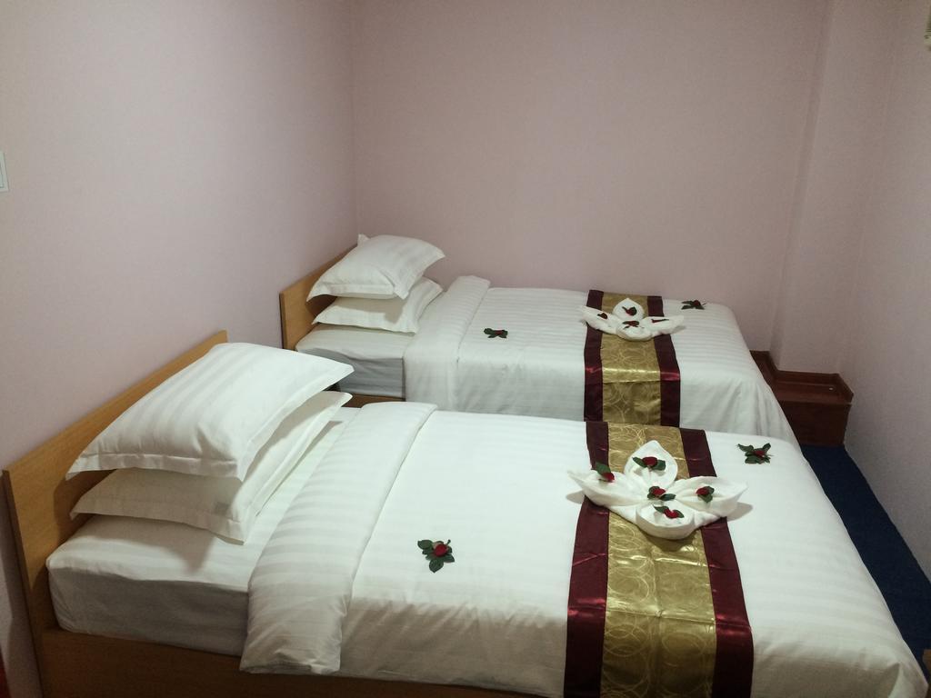Vacation Hotel Yangon Exterior photo